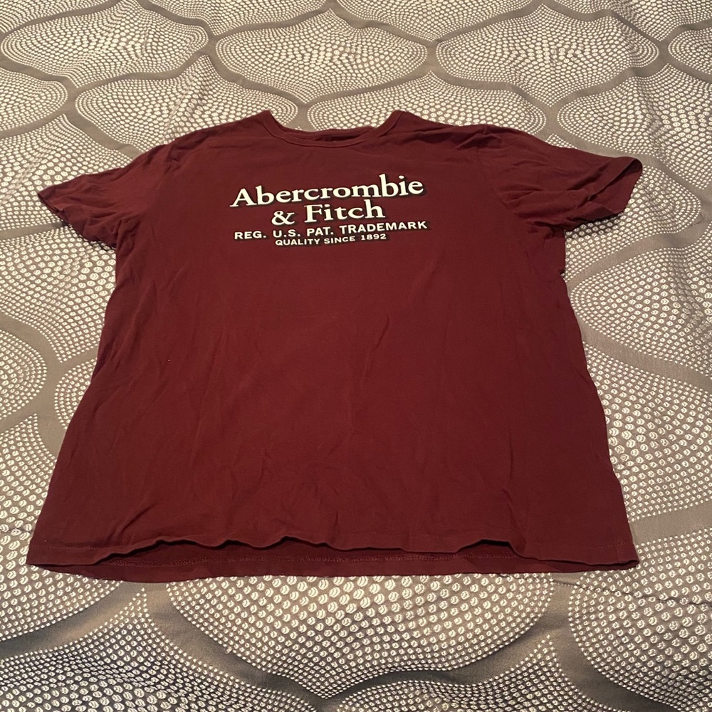 Men’s Abercrombie Burgundy T Shirt